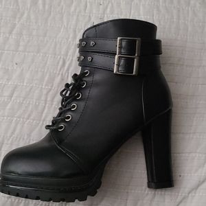 Ankle boots